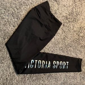 Victoria’s sport leggings